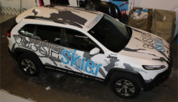Aussie Skier Jeep